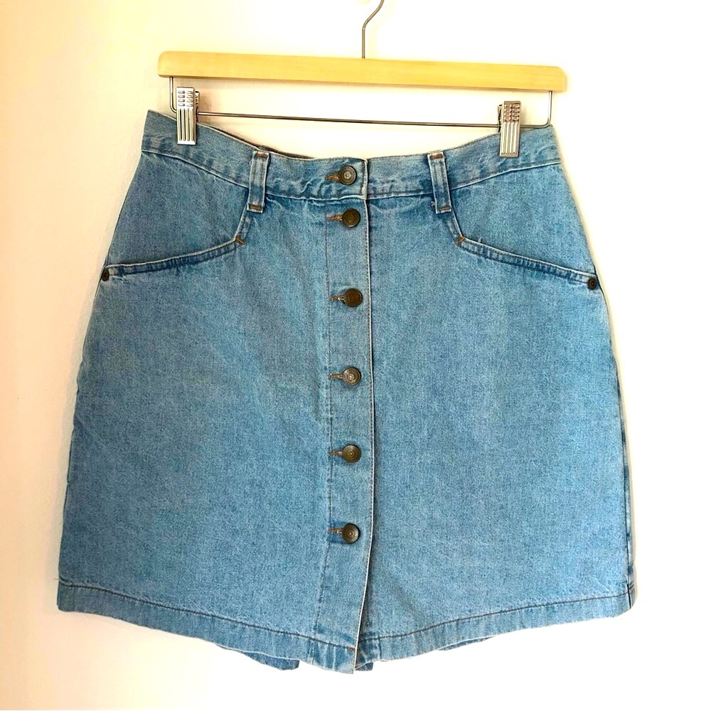 Classic Button-Front Light Blue Denim Mini Skirt